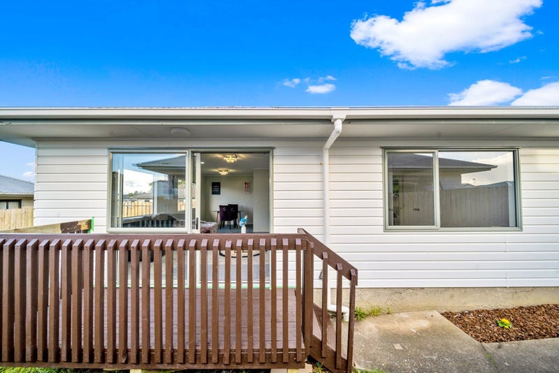 2/19 Oratu Place, Manurewa, Auckland - Carousel 1