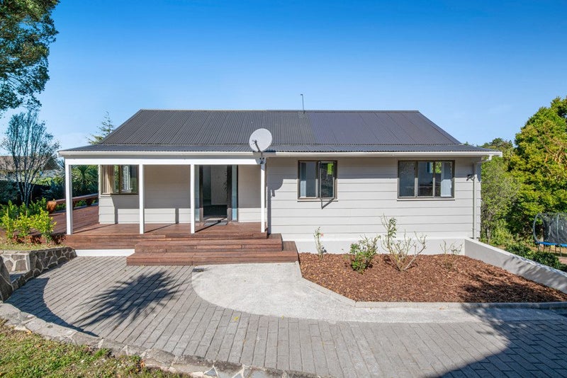 15 Tacitus Place, Totara Vale, Auckland - Carousel 1