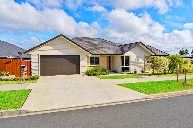28 Gumdigger Rise, Silverdale, Silverdale - Carousel 1