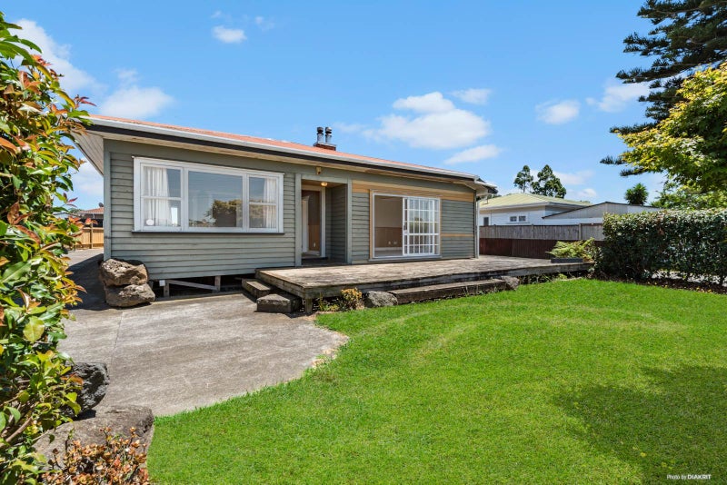 144 George Street, Tuakau - Carousel 2