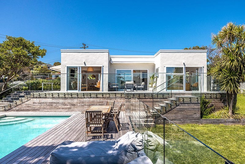 27 Kiwi Street, Oneroa, Waiheke Island - Carousel 1