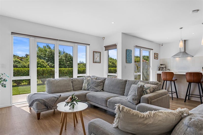 41 Euphrasie Drive, Aidanfield, Christchurch - Carousel 2