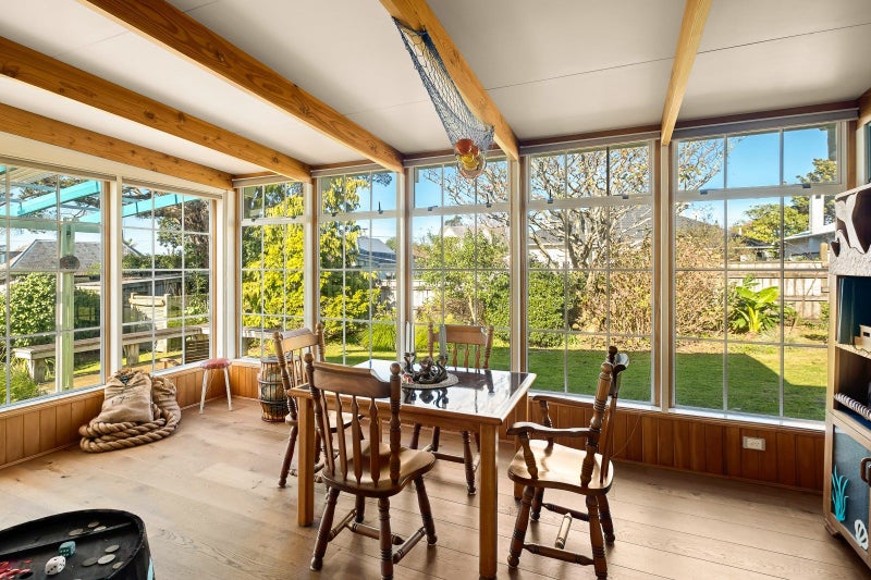 21 Barrett Street, Westown, New Plymouth - Carousel 1