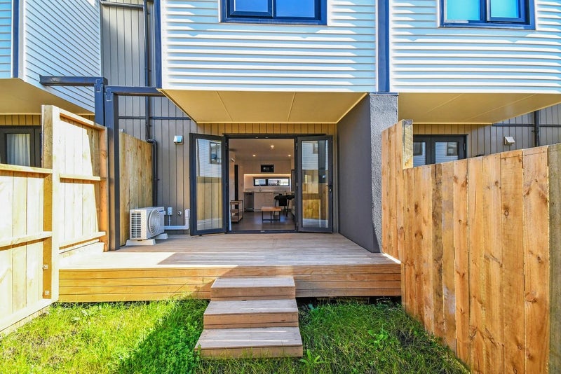 89 Te Puketoka Lane, Māngere, Auckland - Carousel 1