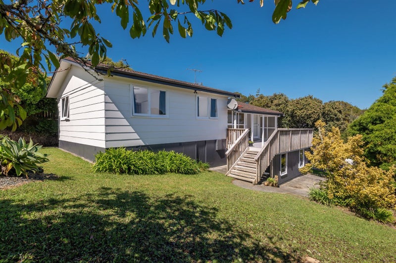 7 Simon Ellice Drive, Bayview, Auckland - Carousel 2