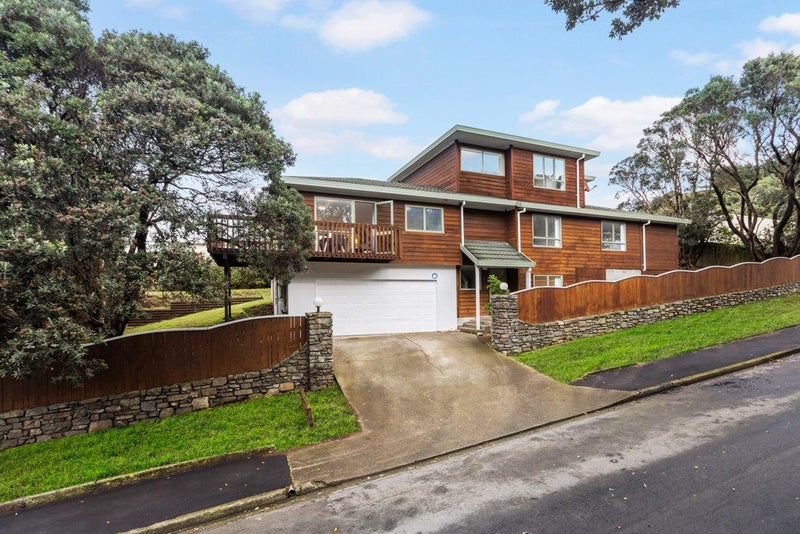 51 Happy Valley Road, Owhiro Bay, Wellington - Carousel 1