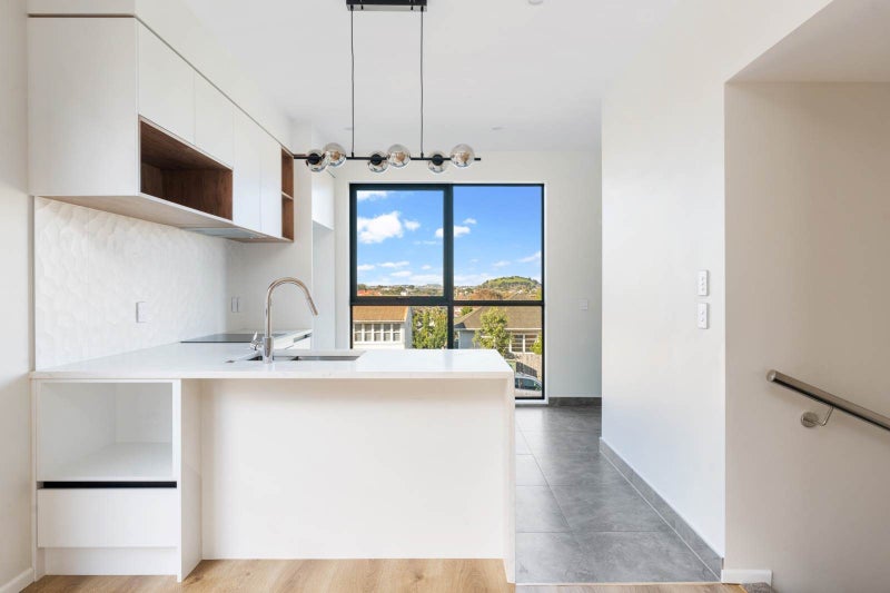 3/14 Williamson Avenue, Belmont, Auckland - Carousel 2