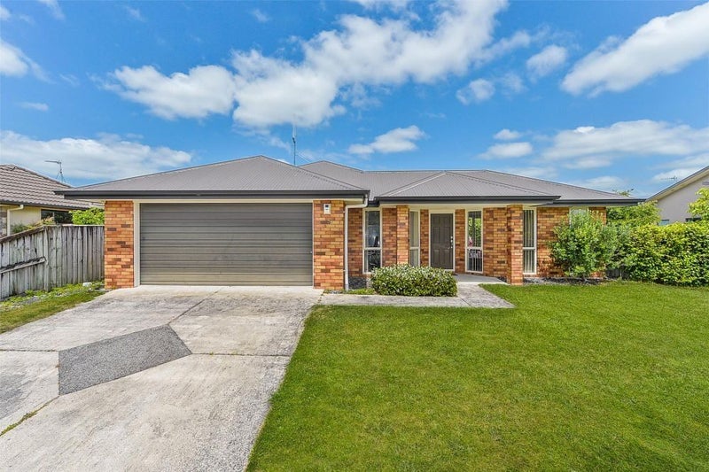 55 Barrington Drive, Huntington, Hamilton - Carousel 1