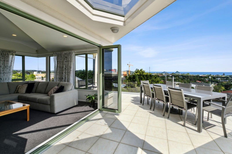 16A Burns Street, Westown, New Plymouth - Carousel 1