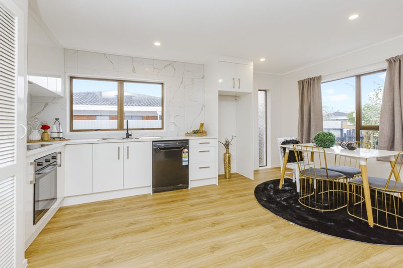 2B Roys Road, Weymouth, Auckland - Carousel 2