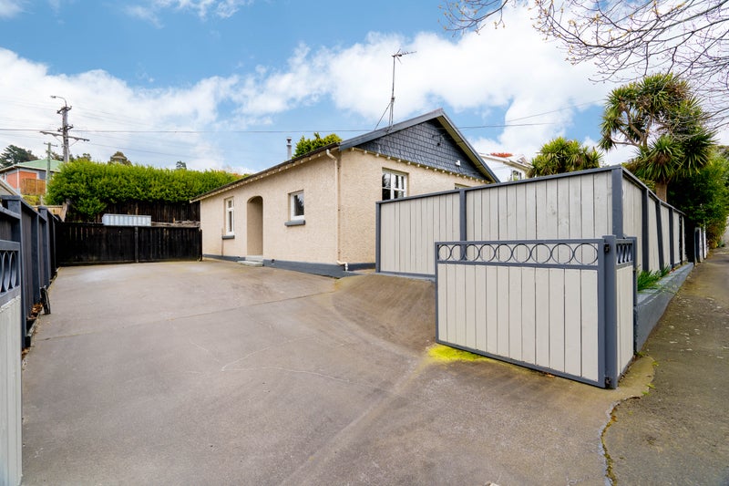 3 Glenross Street, Glenross, Dunedin - Carousel 1