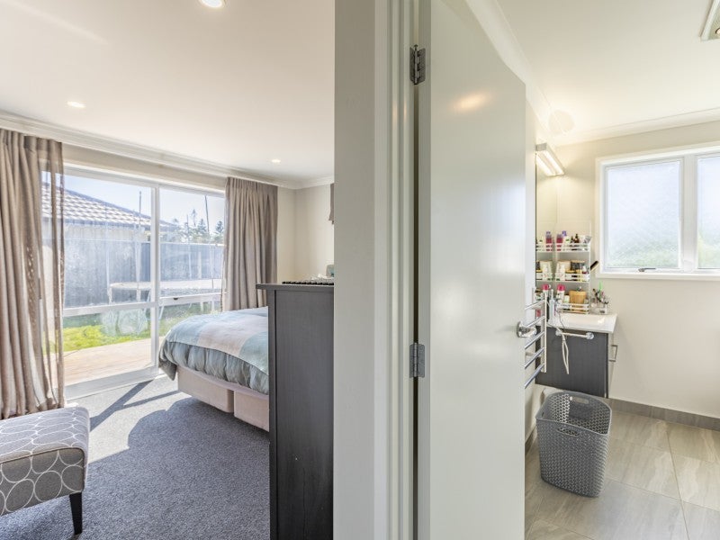 14 Aparima Place, Awatoto, Napier - Carousel 21