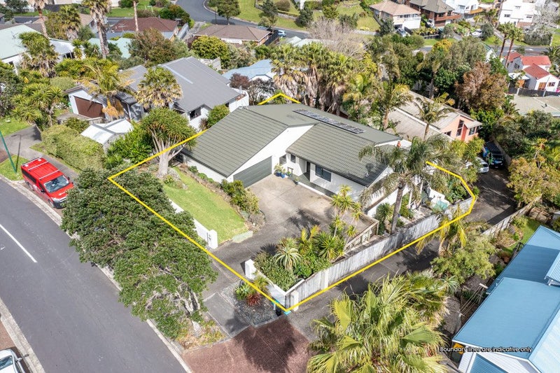 17 Coralsea Way, Arkles Bay, Whangaparaoa - Carousel 1