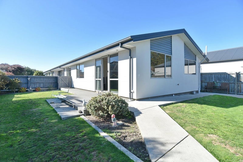 2/62 Vivian Street, Burwood, Christchurch - Carousel 1