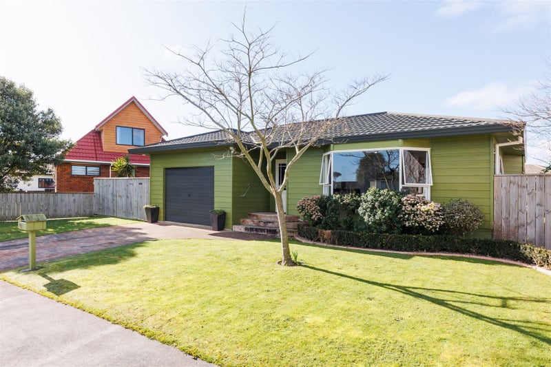 43 Dalfield Place, Highbury, Palmerston North - Carousel 27