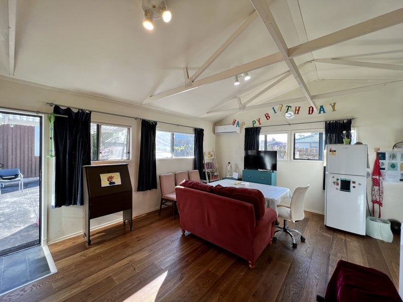 11 Yorkshire Road, Silverdale, Hamilton - Carousel 2