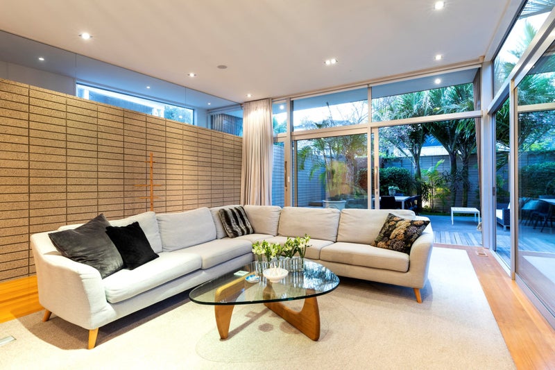 32 Larchwood Avenue, Westmere, Auckland - Carousel 2