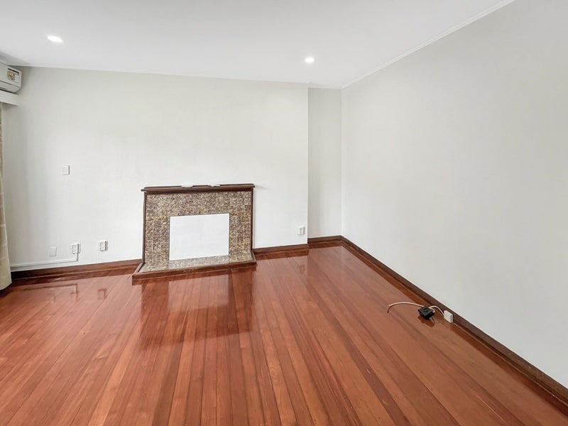 11 Boyd Avenue, Royal Oak, Auckland - Carousel 2