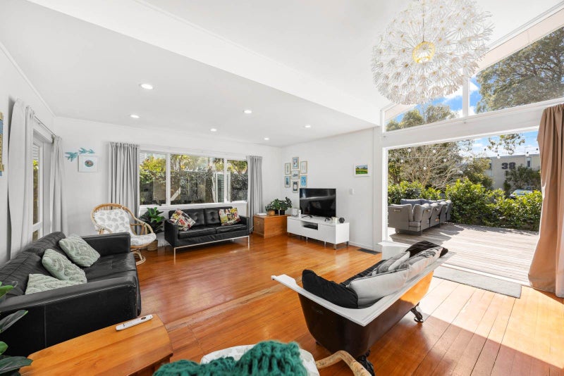 35 Strong Street, Saint Johns, Auckland - Carousel 2