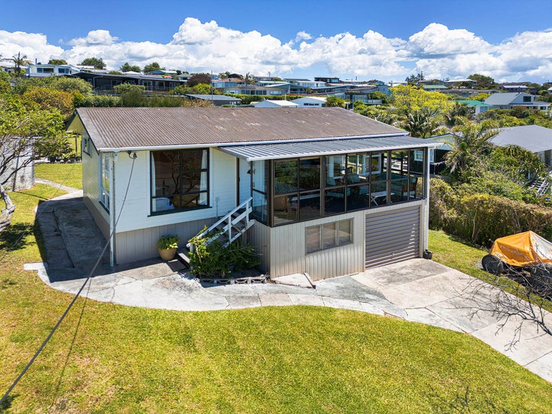 25 Deerness Crescent, Algies Bay, Warkworth - Carousel 2