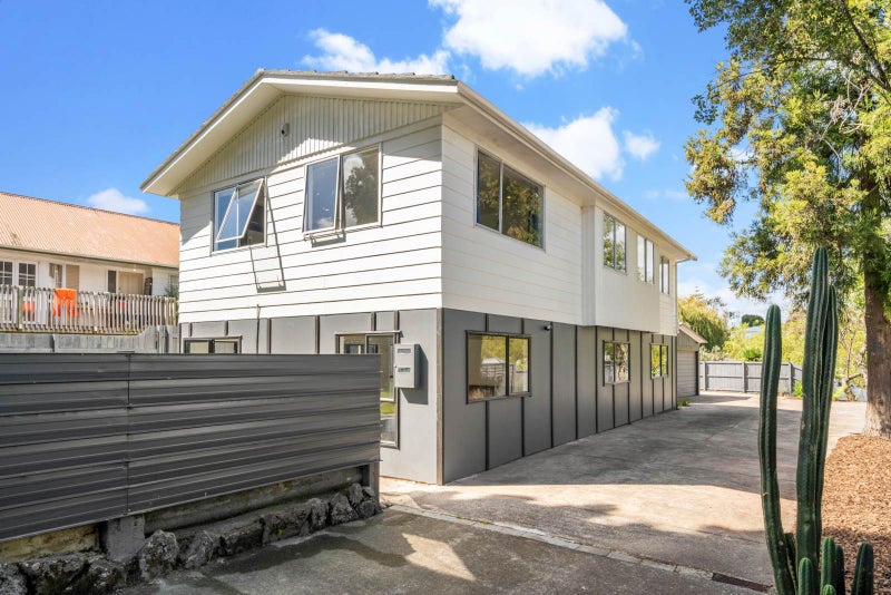103 Kemp Road, Massey, Auckland - Carousel 1