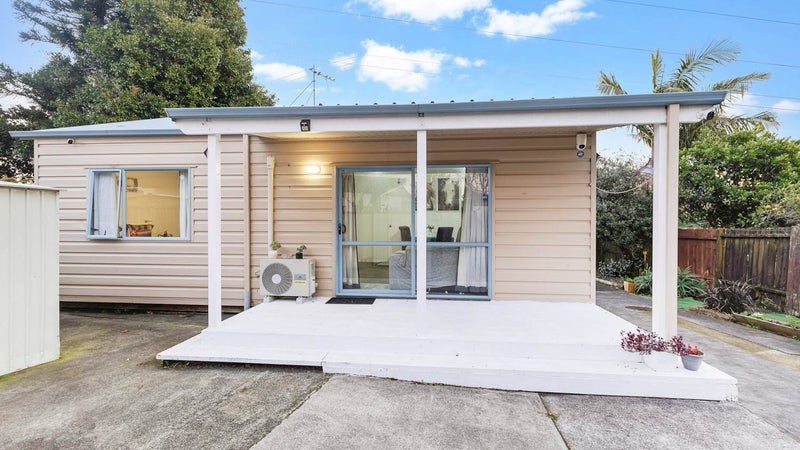 34A Sikkim Crescent, Clover Park, Auckland - Carousel 1
