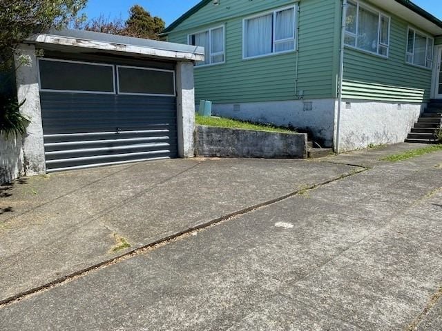 37 Ranui Terrace, Tawa, Wellington - Carousel 20