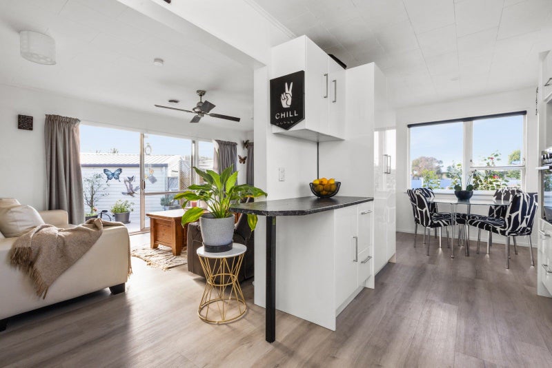 51 Coventry Avenue, Tamatea, Napier - Carousel 2