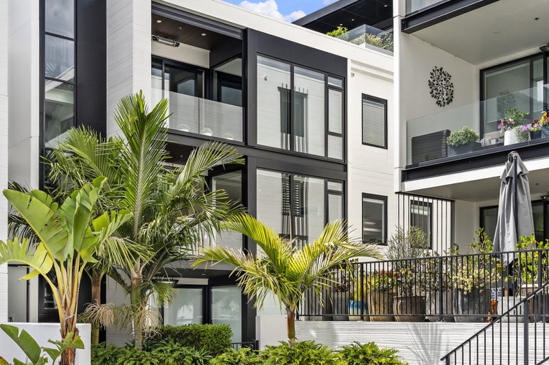 305/64 Te Oneroa Way, Long Bay, Auckland - Carousel 1