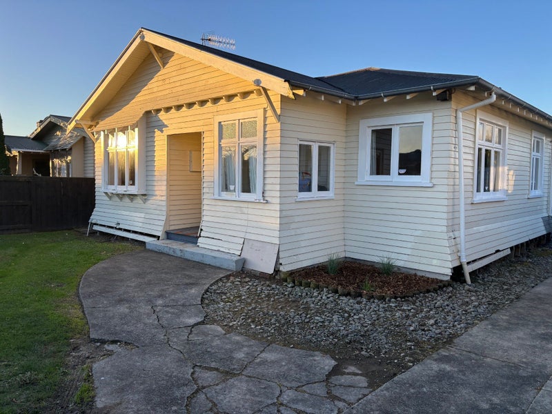 47 Burns Avenue, Takaro, Palmerston North - Carousel 1