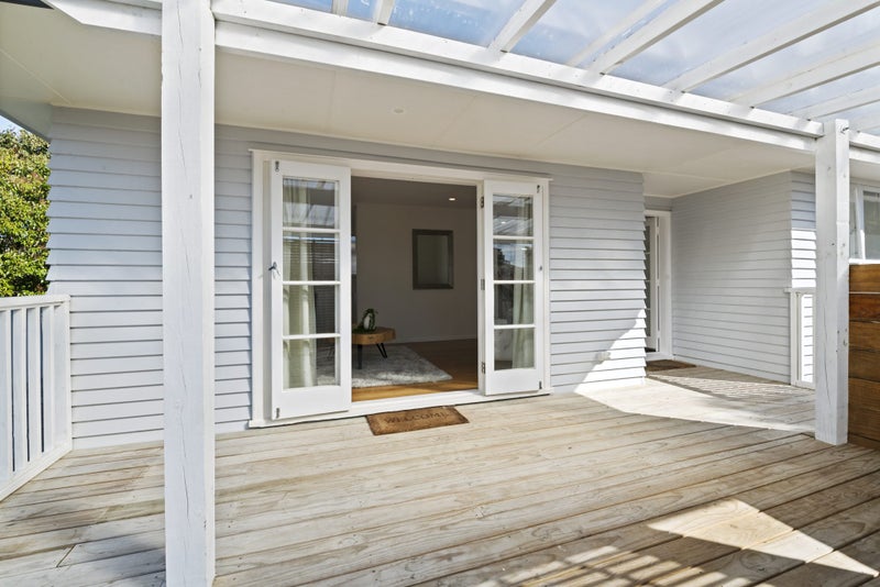 2/243 Lake Road, Northcote, Auckland - Carousel 17