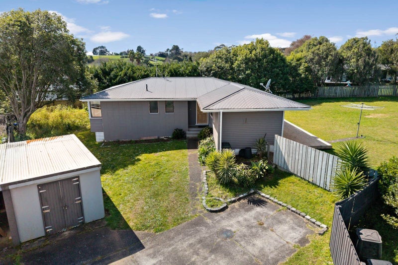 16 Rata Street, Waiuku, Waiuku - Carousel 2