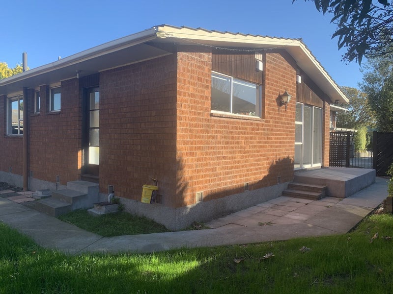 2/166 Avonhead Road, Avonhead, Christchurch - Carousel 1
