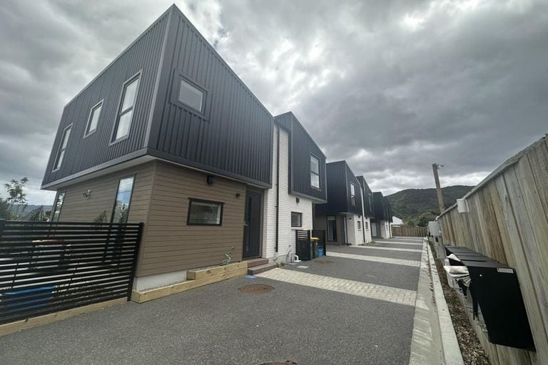 117B Rata Street, Naenae, Lower Hutt - Carousel 1