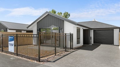 2/4 Ramore Place, Redwood, Christchurch - Carousel 1