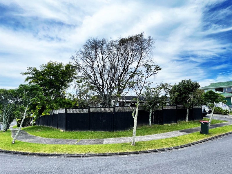 8 Markham Place, Bucklands Beach, Auckland - Carousel 2