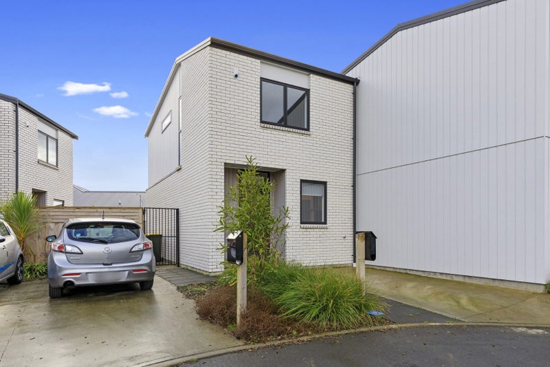 20 Kauamo Close, Waiwhetu, Lower Hutt - Carousel 11