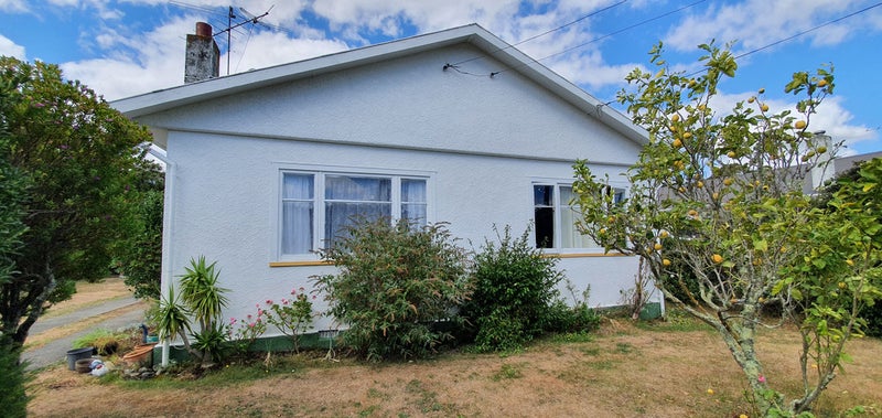 23 South Featherston Road, Featherston - Carousel 2