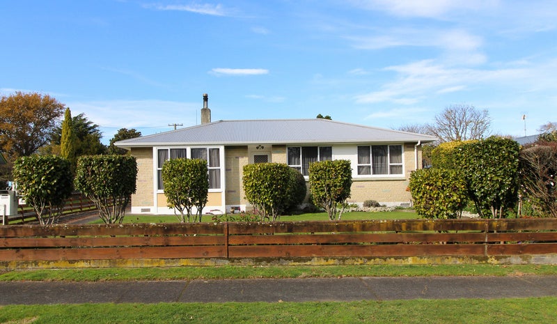 4 Hughan Place, Carterton - Carousel 1