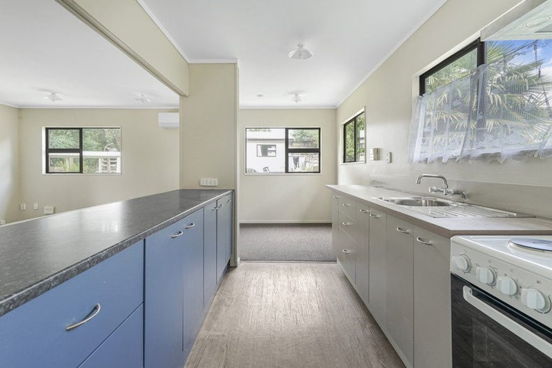 14 Manor Place, Bader, Hamilton - Carousel 2