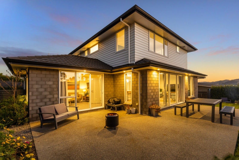 130 John Burke DR, Aotea, PORIRUA - Carousel 2