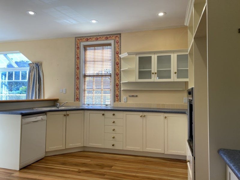 86 Penrose Street, Woburn, Lower Hutt - Carousel 2