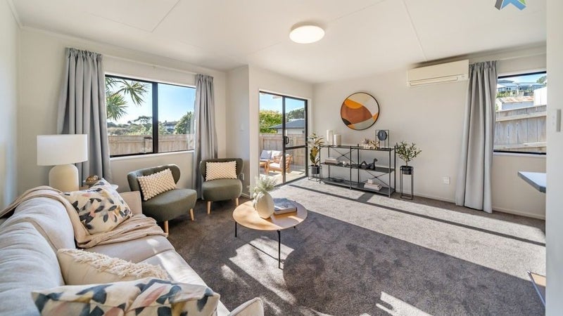 13B Chaffey Crescent, Titahi Bay, Porirua - Carousel 1