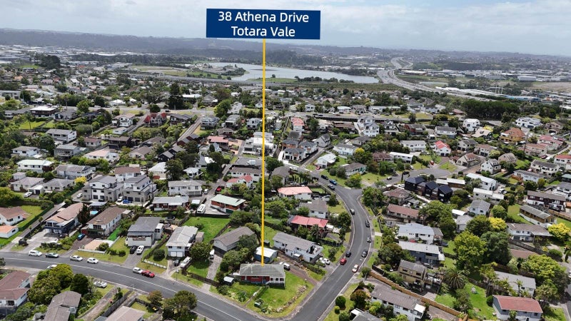 38 Athena Drive, Tōtara Vale, Auckland - Carousel 2