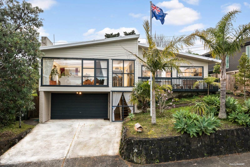 78 Woodlands Crescent, Browns Bay, Auckland - Carousel 1