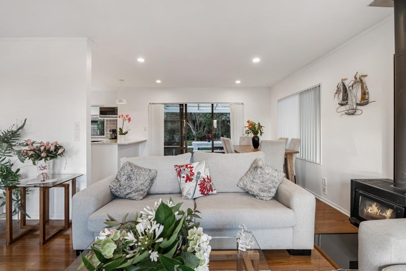 88B West Harbour Drive, West Harbour, Auckland - Carousel 1