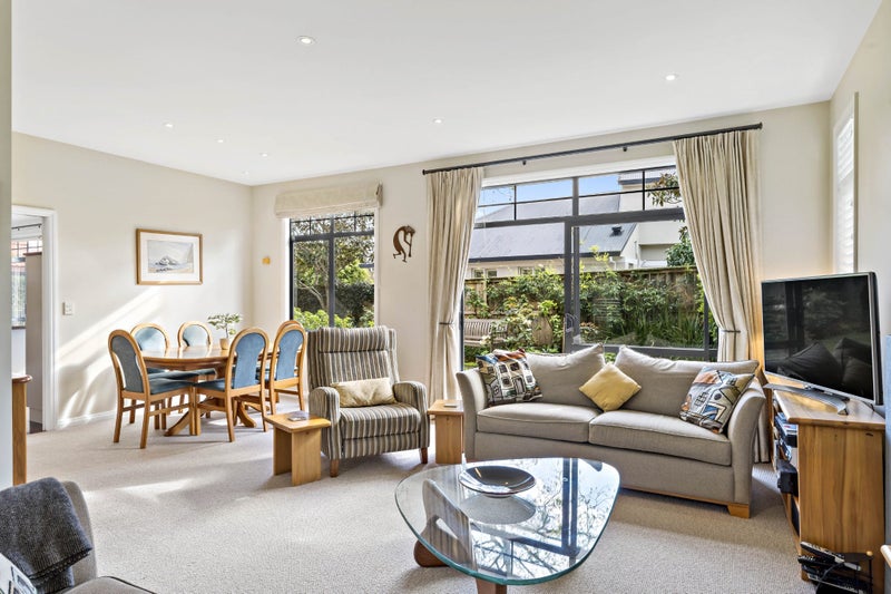 88B Waiatarua Road, Remuera, Auckland - Carousel 2