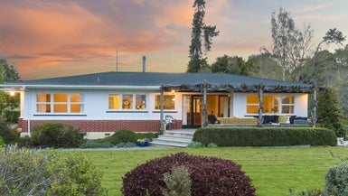 17 Old House Road, Upper Moutere - Carousel 1