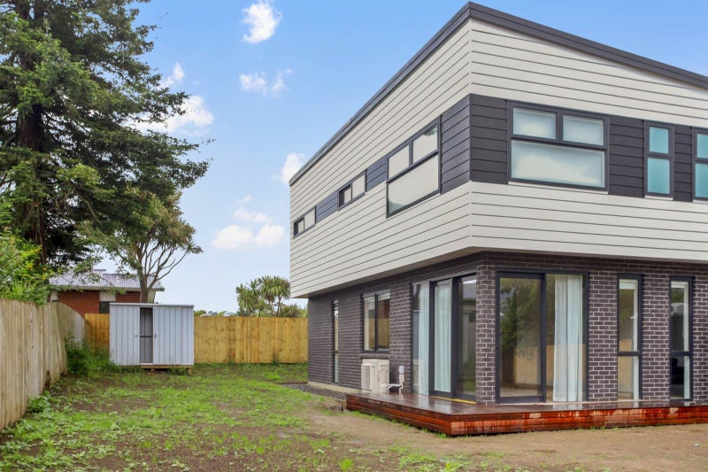 484A West Coast Road, Glen Eden, Auckland - Carousel 1