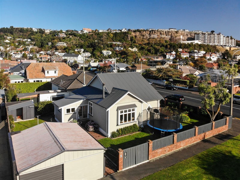 4 Pretoria Avenue, Saint Clair, Dunedin - Carousel 1